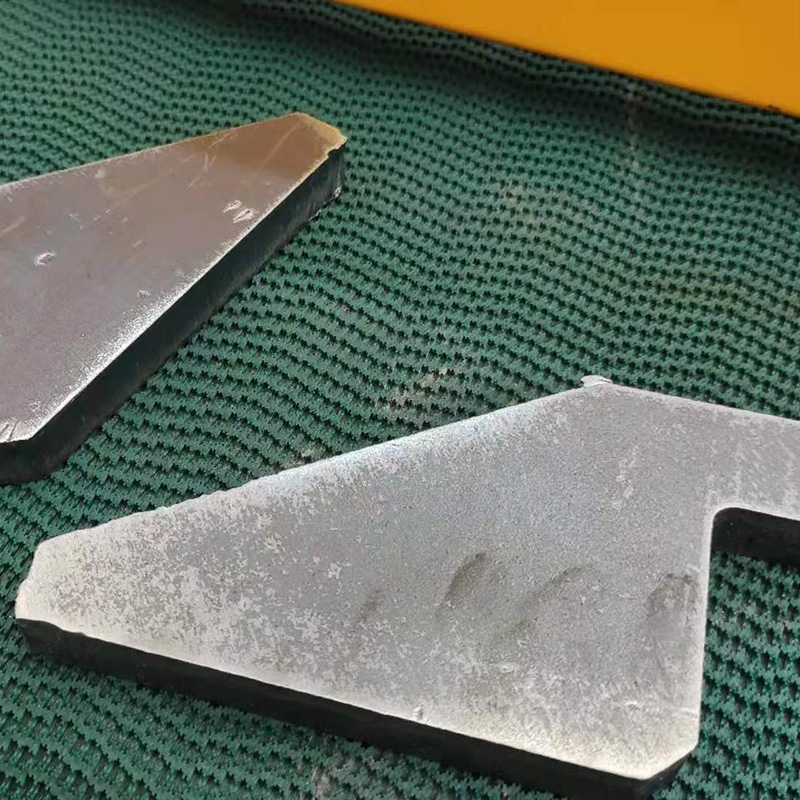 什么是去毛刺機(jī)？數(shù)控全自動(dòng)去毛刺機(jī)有哪些優(yōu)勢(shì)？